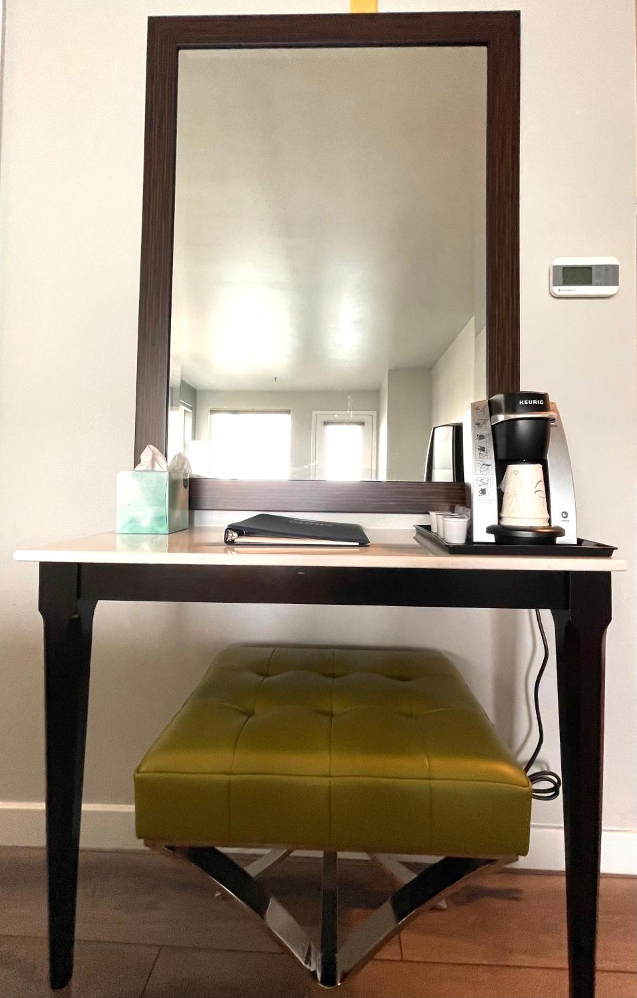 Tides Inn & Suites Port Townsend Room photo